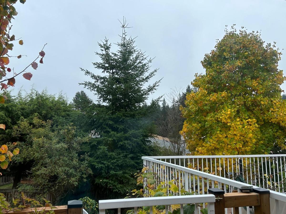 North Nanaimo Gem - Garden-View Room With Private Ensuite Esterno foto