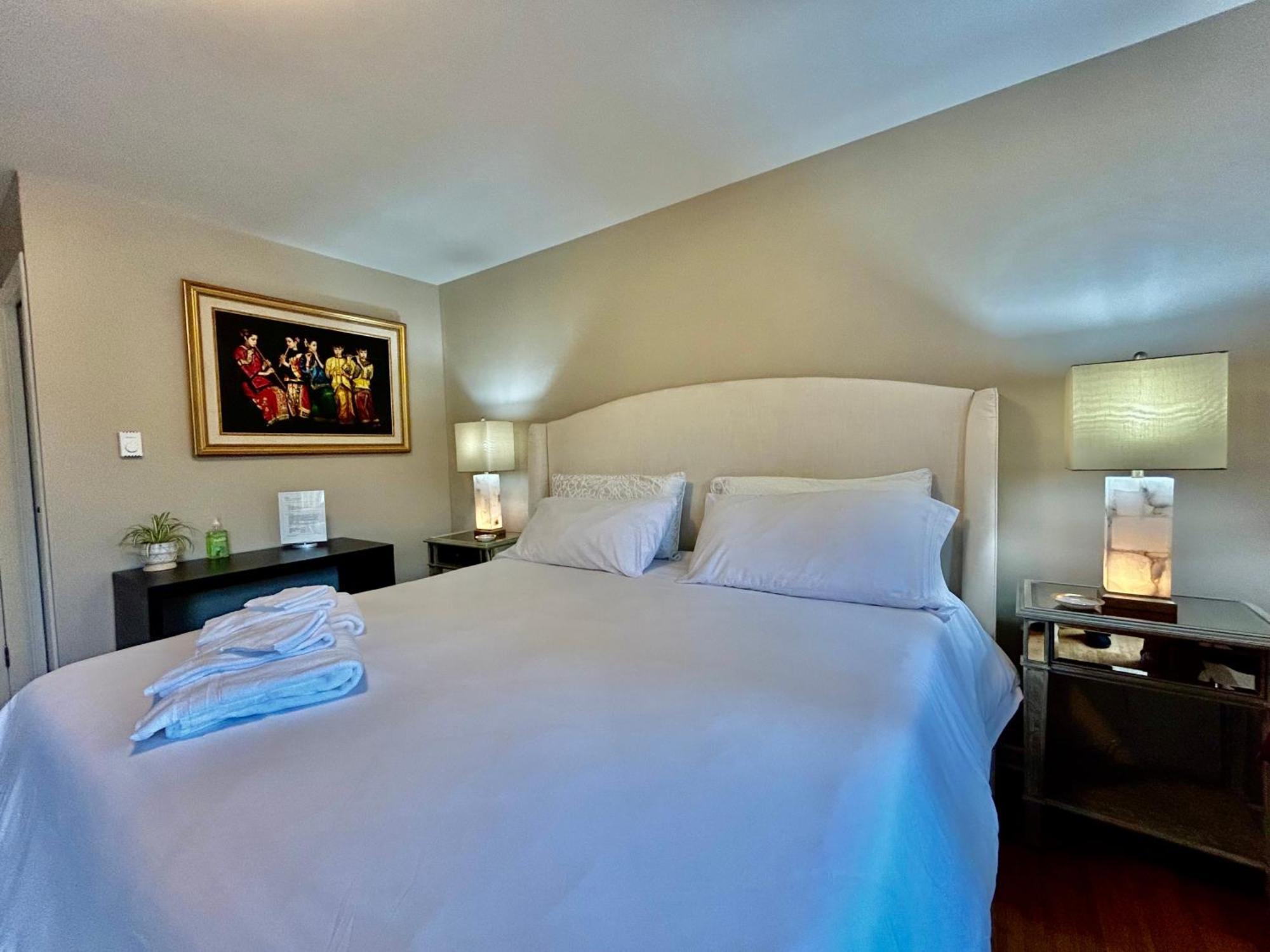 North Nanaimo Gem - Garden-View Room With Private Ensuite Esterno foto