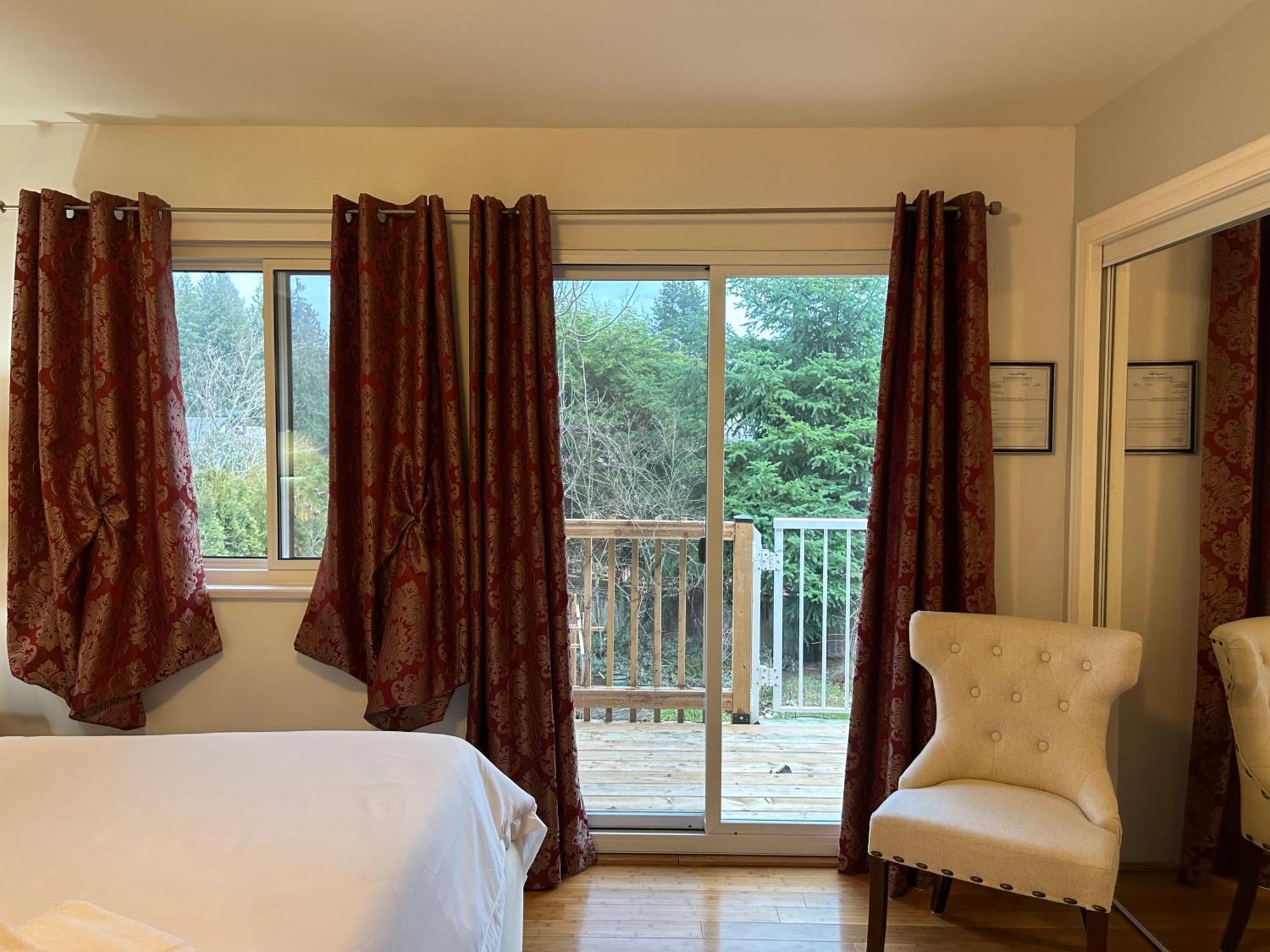 North Nanaimo Gem - Garden-View Room With Private Ensuite Esterno foto