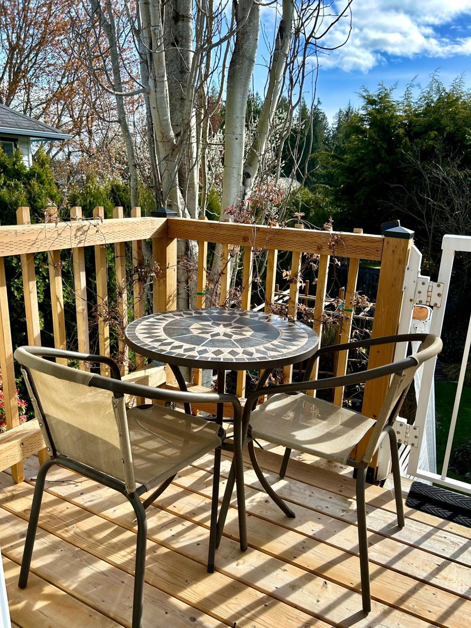 North Nanaimo Gem - Garden-View Room With Private Ensuite Esterno foto