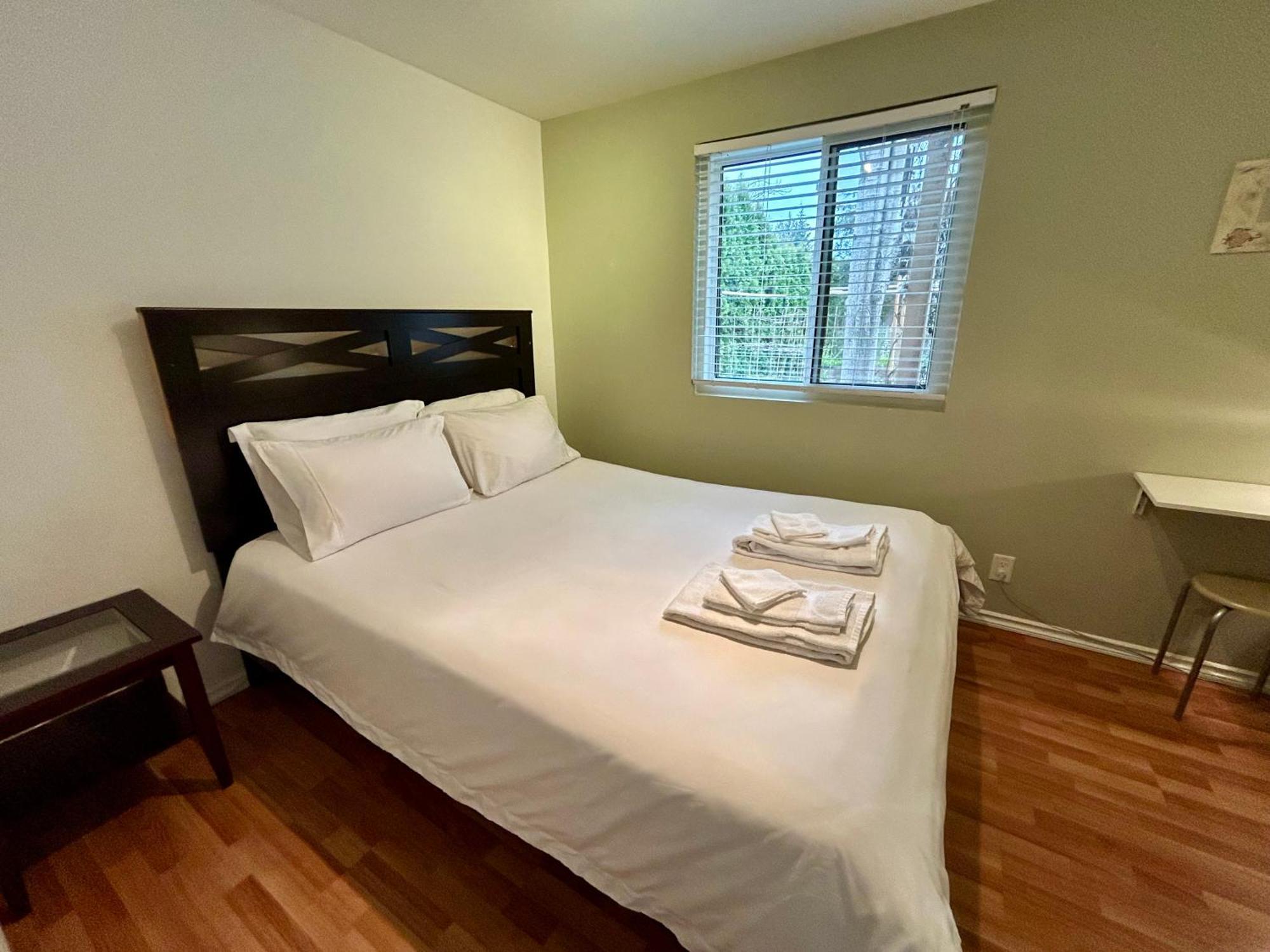 North Nanaimo Gem - Garden-View Room With Private Ensuite Esterno foto